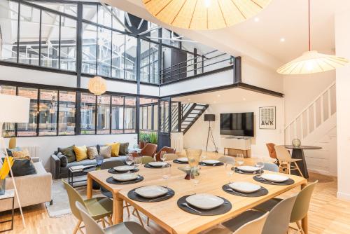Fantastic Architect Loft for 10 guests near Metro — 4-Star Luxury Hotel in Paris, France
