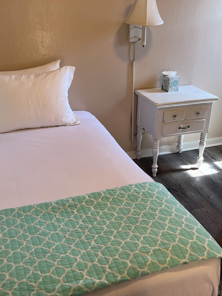 The Cayucos Motel - photo 12