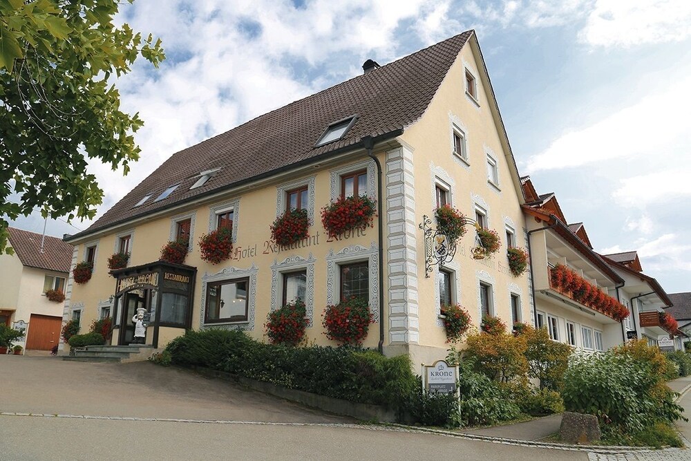 Landhotel Krone — 4-Star Luxury Hotel in Friedrichshafen, Germany