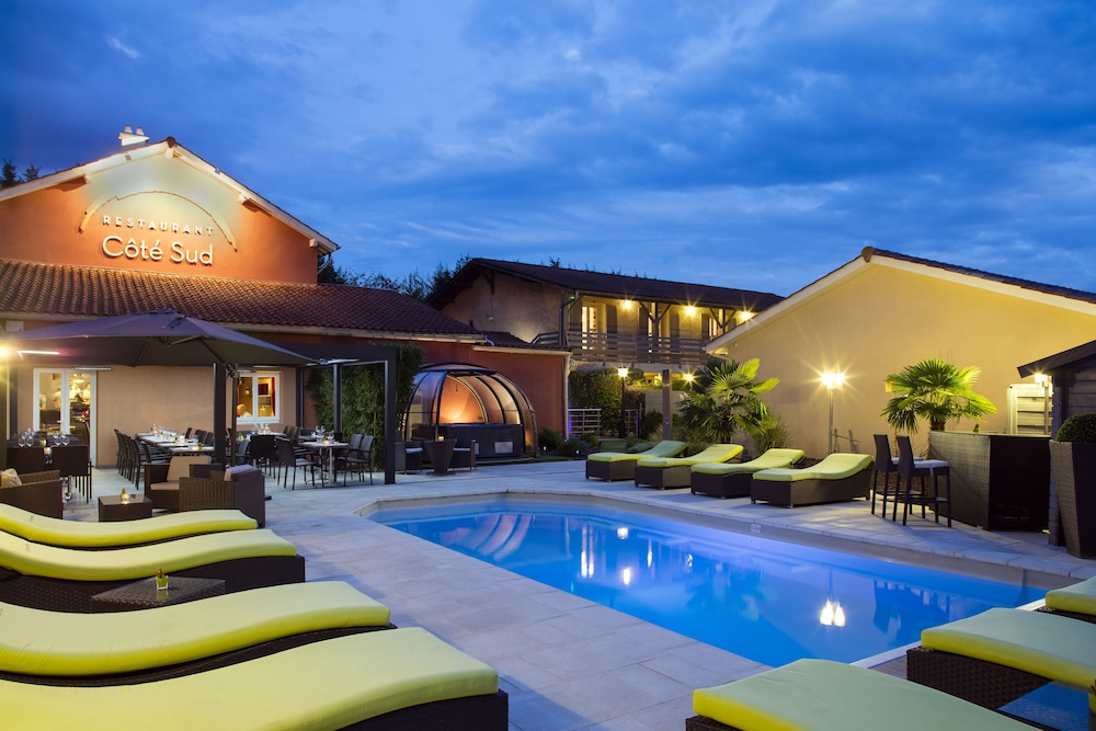 Logis Hôtel Les Pierres Dorées