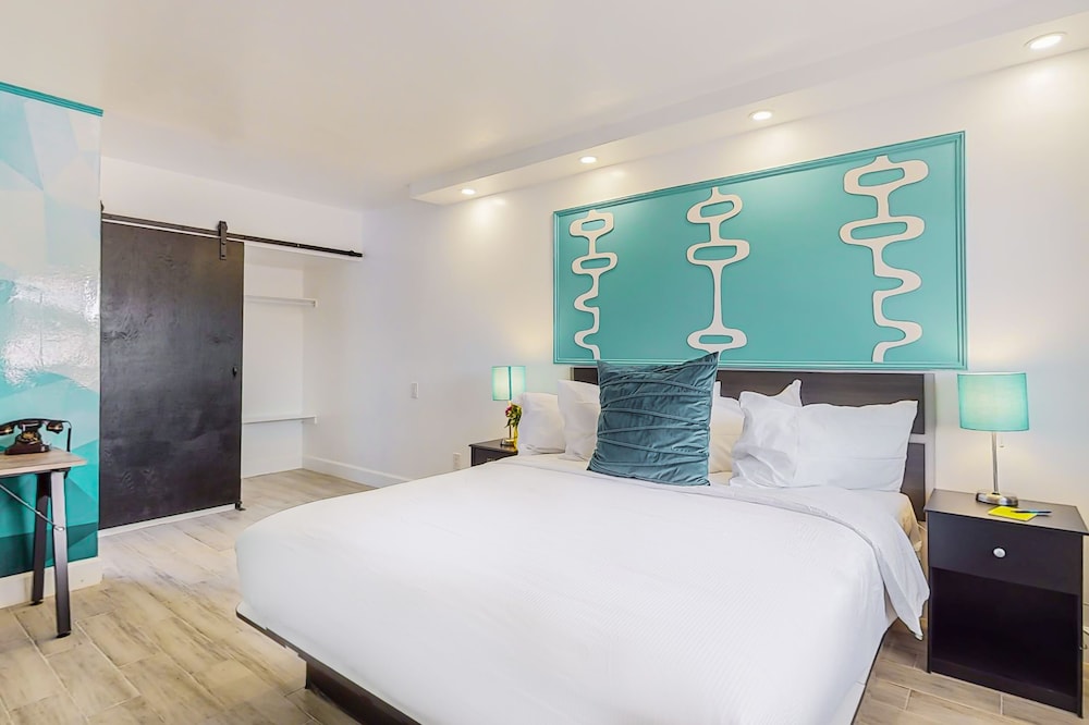 Hotel Zazz - photo 23