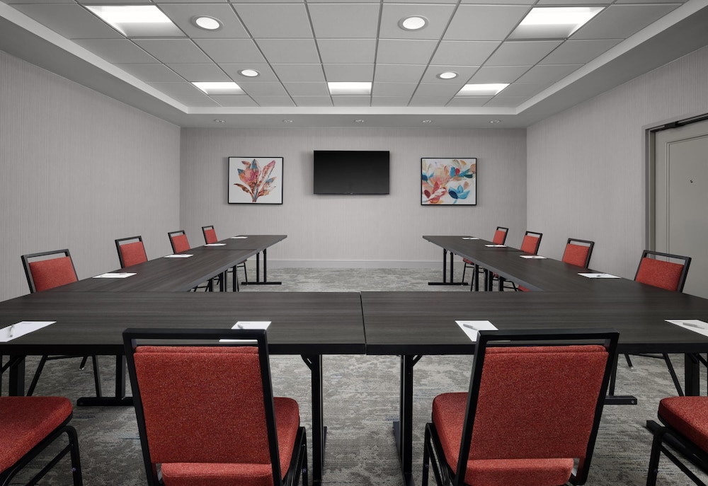 Hilton Garden Inn Tampa East Brandon - photo 37