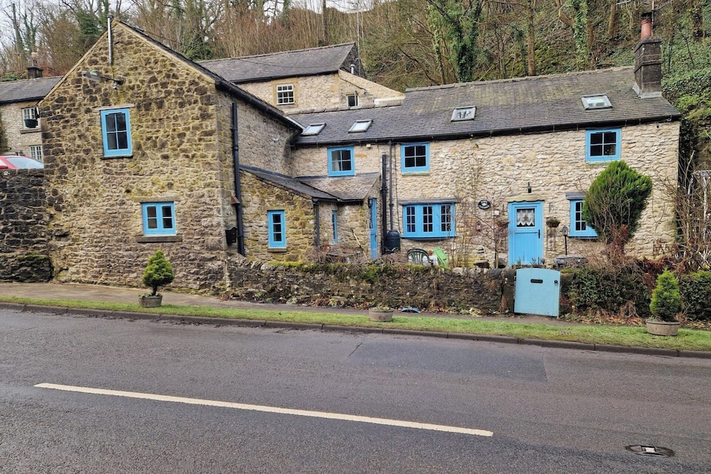 Rose Cottage Cosy cottage in Millers Dale — 4-Star Luxury Hotel in Buxton, United Kingdom