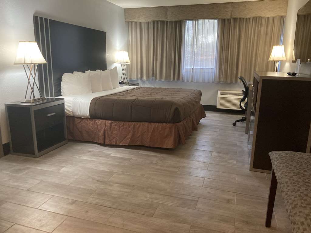 Best Western Plus Reading Inn & Suites - photo 57