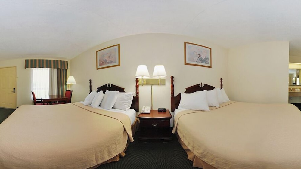 Quality Inn Lebanon - photo 8