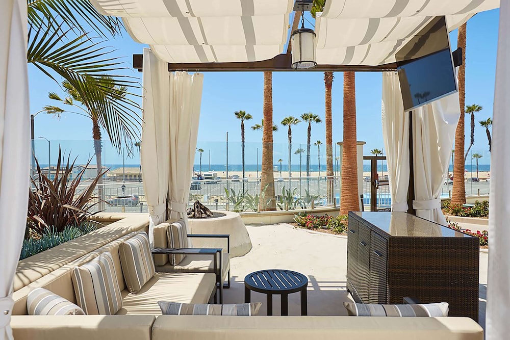 The Waterfront Beach Resort A Hilton Hotel - photo 314