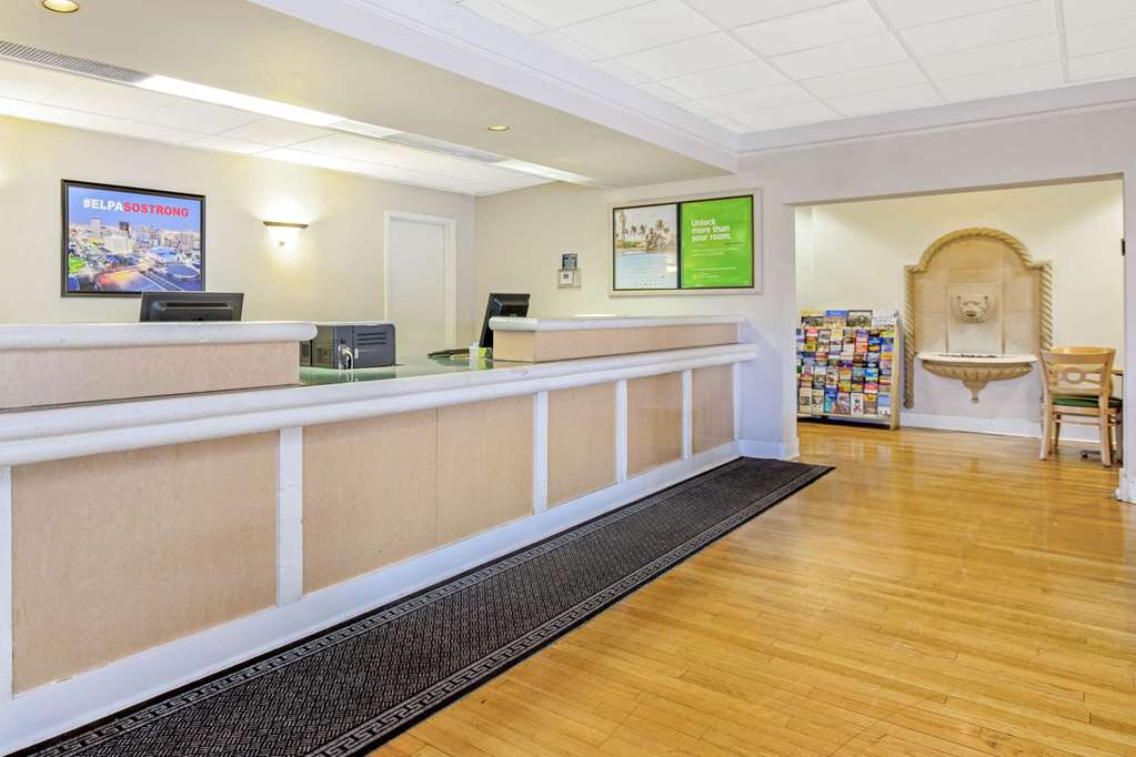 La Quinta Inn by Wyndham El Paso Cielo Vista - photo 5