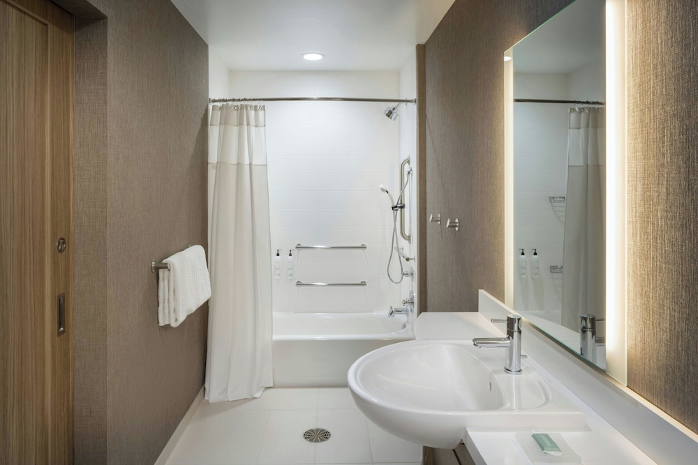SpringHill Suites by Marriott Newburgh Evansville - photo 18