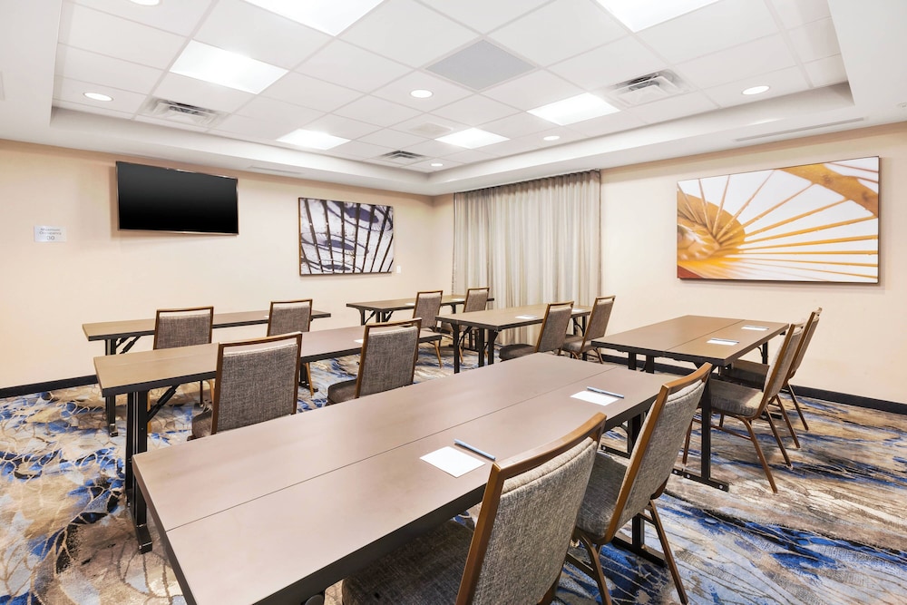 Fairfield Inn & Suites by Marriott Goshen - photo 25