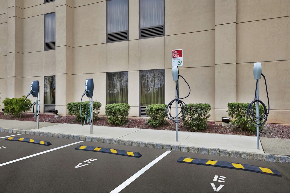Hampton Inn Clinton - photo 31