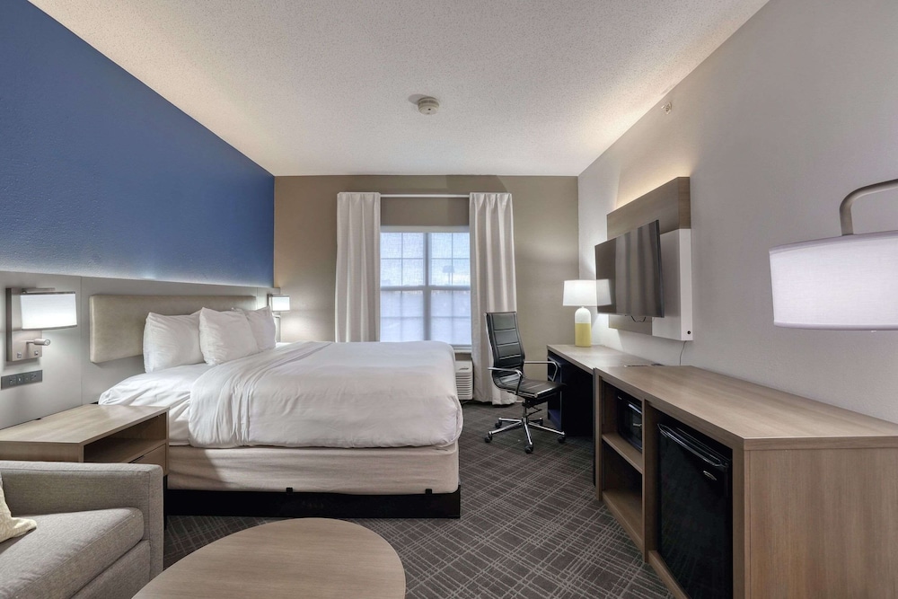 Comfort Suites Milwaukee Airport - photo 15
