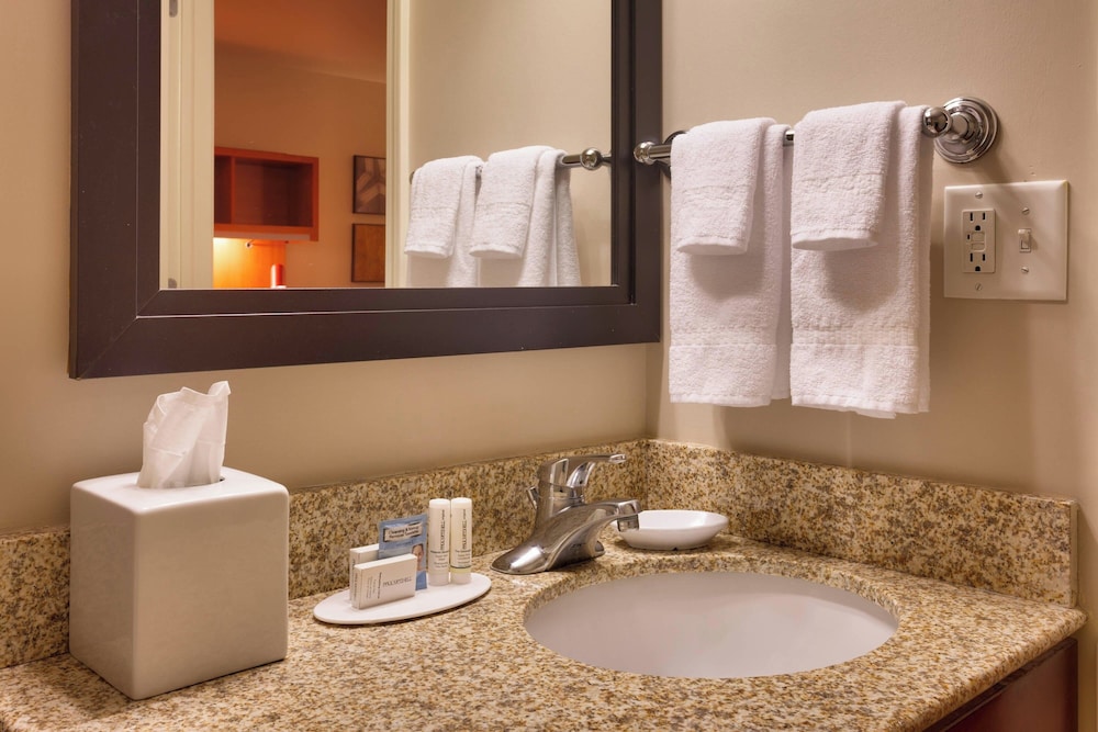 Towneplace Suites Marriott Meridian - photo 16