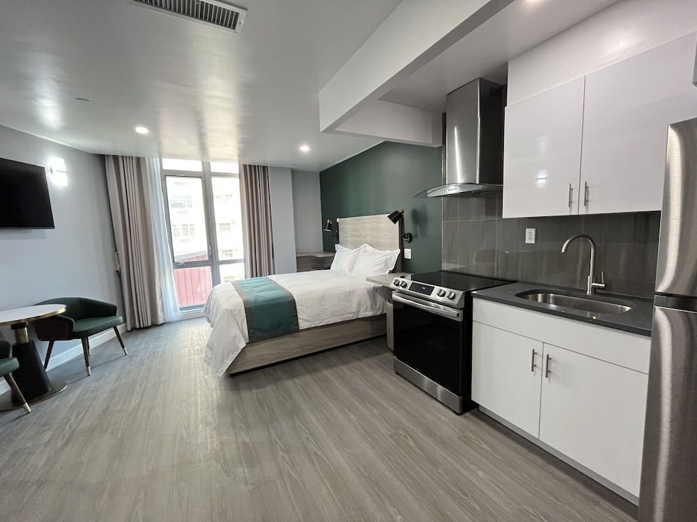 Starlight Hotel - photo 12