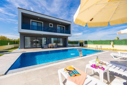 Villa Grand Yasar 1 — 4-Star Luxury Hotel in Okcular, Turkey