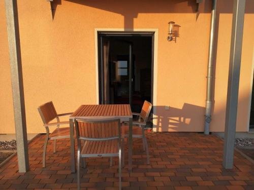 Ferienhaus Butje Butje — 4-Star Luxury Hotel in Kroeslin, Germany