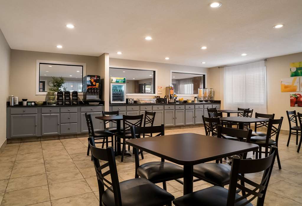 Quality Inn Grand Blanc Flint South - photo 30