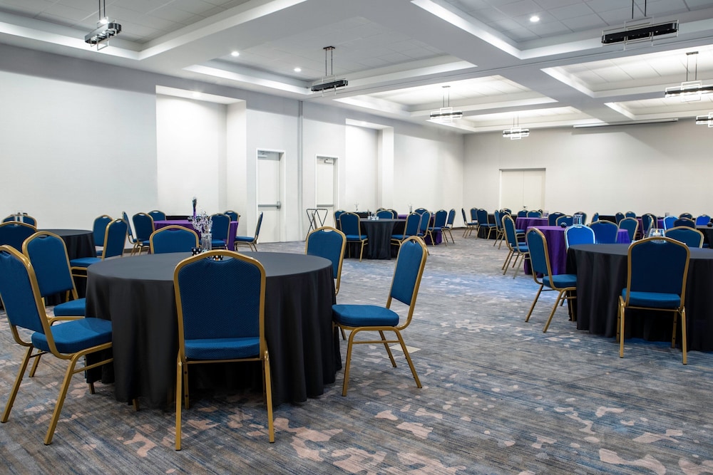 SpringHill Suites Chester - photo 37