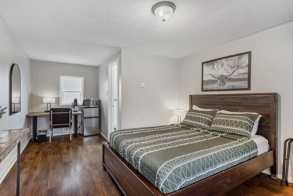 Selkirk Motel - photo 31