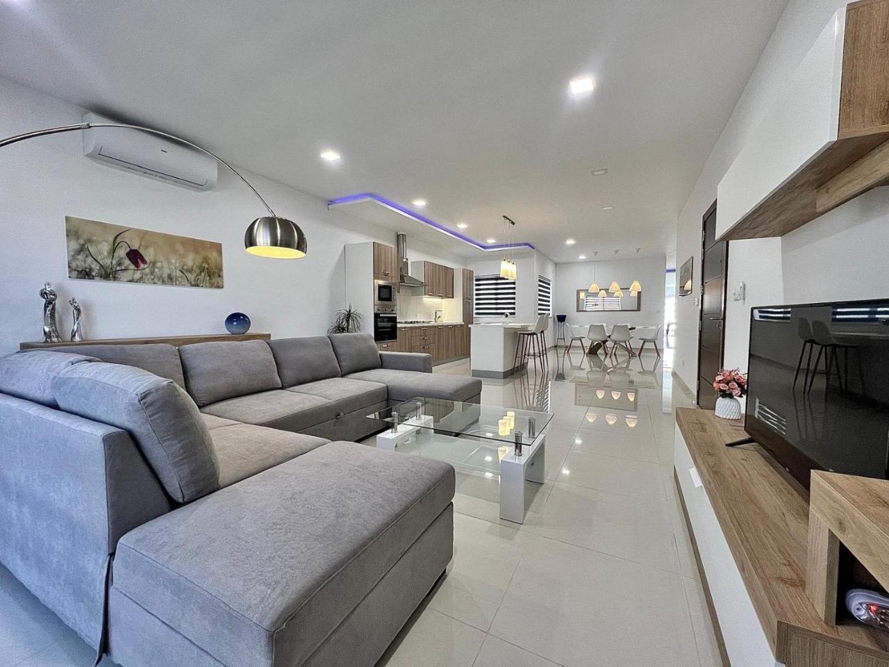 Carousel Apartments — 4-Star Luxury Hotel in Qrendi, Malta