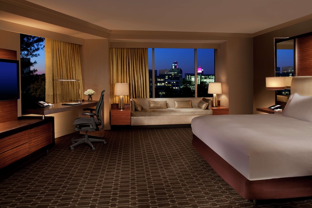 Hilton McLean Tysons Corner - photo 13