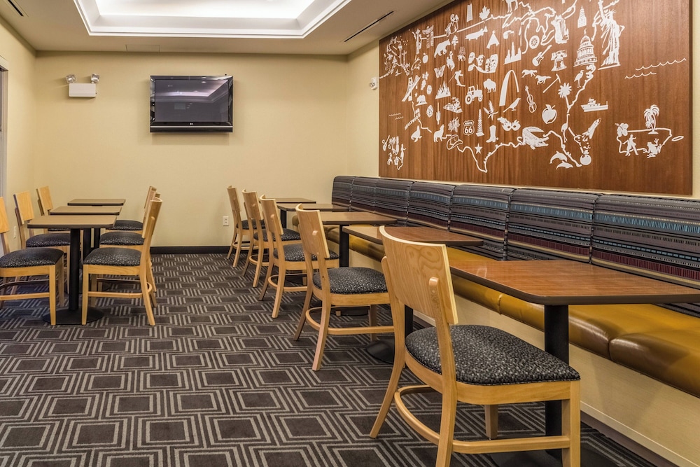 Marriott TownePlace Suites Dayton North - photo 20