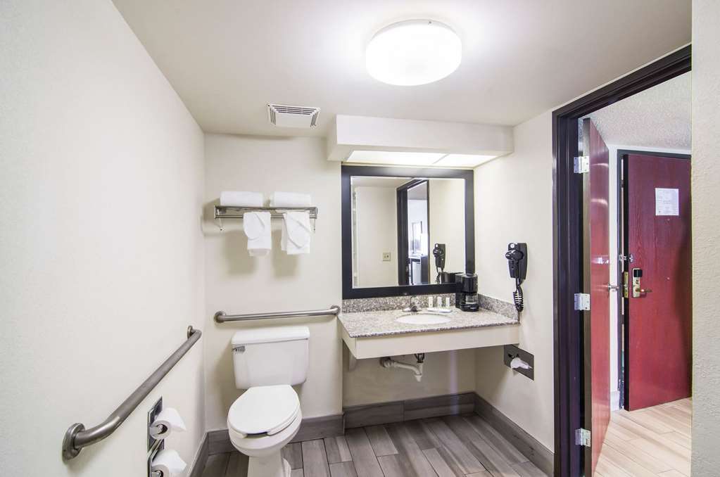 Quality Inn near University of Mobile - photo 20