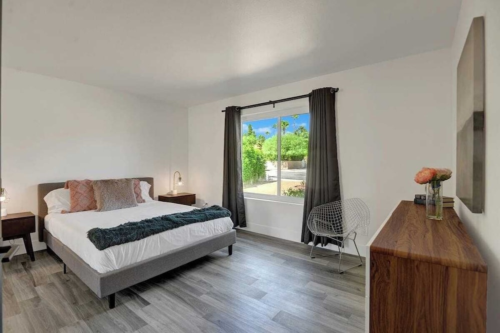 Catalina by AvantStay Fully Remodeled Palm Springs Haven Pool Permit3432 - photo 19