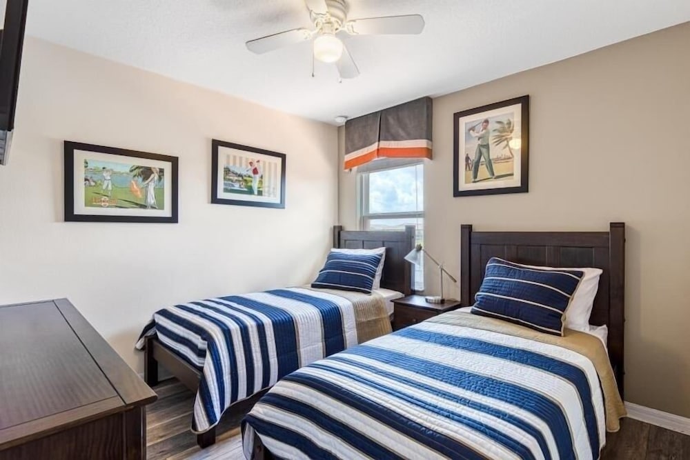 new Splash Of Magic At Solterra Resort 6 Bedroom Home - photo 2