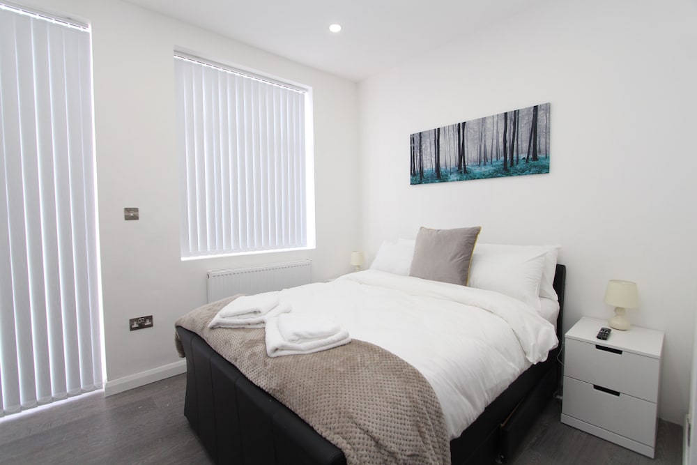 BlueGreen Suites — 4-Star Luxury Hotel in Edgware, United Kingdom