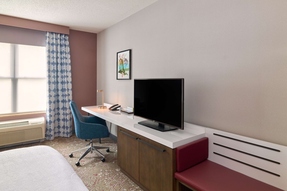 Hilton Garden Inn Bloomington - photo 11