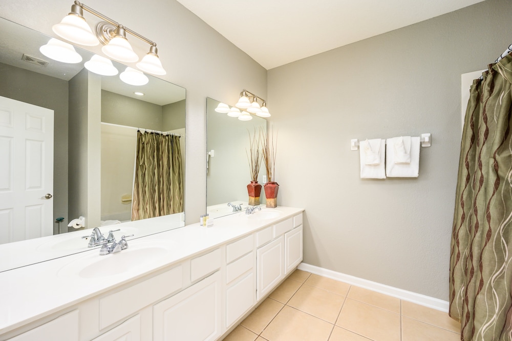 Vista Cay Resort Direct Townhomes by Millennium Management - photo 233