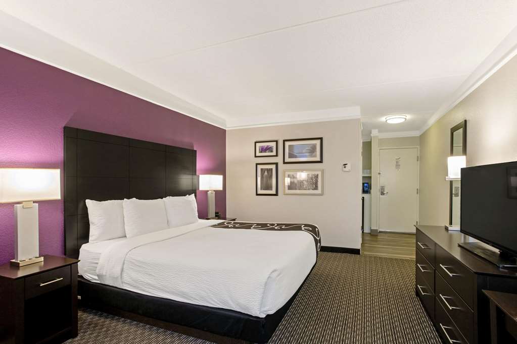 La Quinta Inn & Suites by Wyndham Boston Andover - photo 17