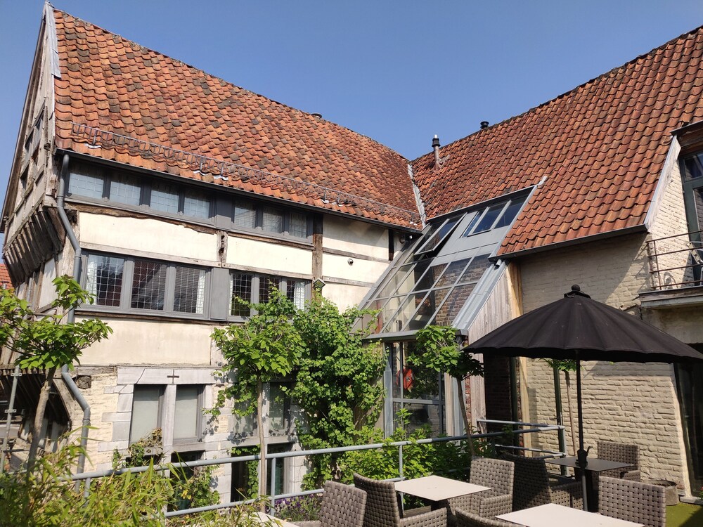 Apart Hotel Op De Beek Anno 1410 — hotel in Sint-Truiden