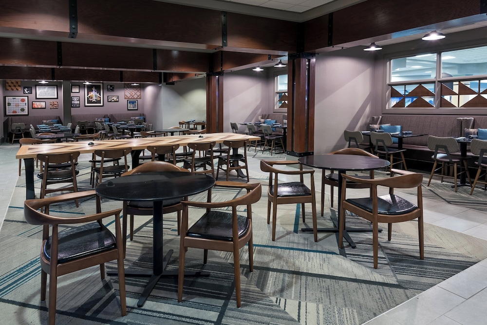 Four Points by Sheraton Huntsville Airport - photo 16