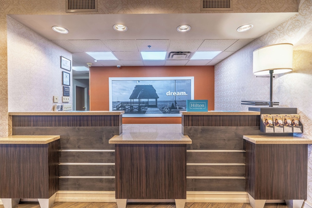 Hampton Inn Milledgeville - photo 4