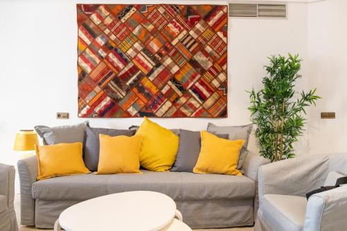 Precioso apartamento en el casco histA3rico — 4-Star Luxury Hotel in Sevilla, Spain