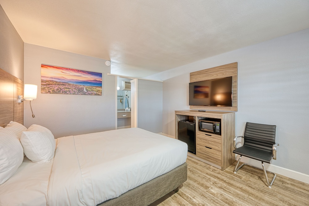 Vagabond Inn San Luis Obispo - photo 11