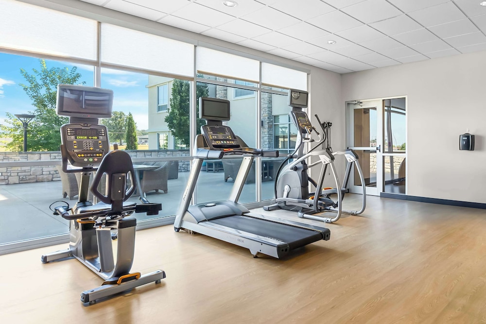 Best Western Plus Bolivar Hotel & Suites - photo 28