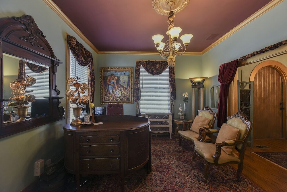 Austin's Inn at Pearl Street - photo 2