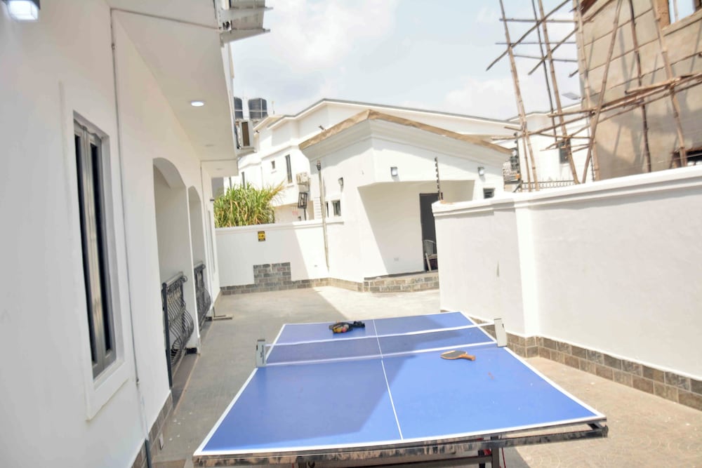 Slim Anyaiwe Apartments — 4-Star Luxury Hotel in Agbor, Nigeria