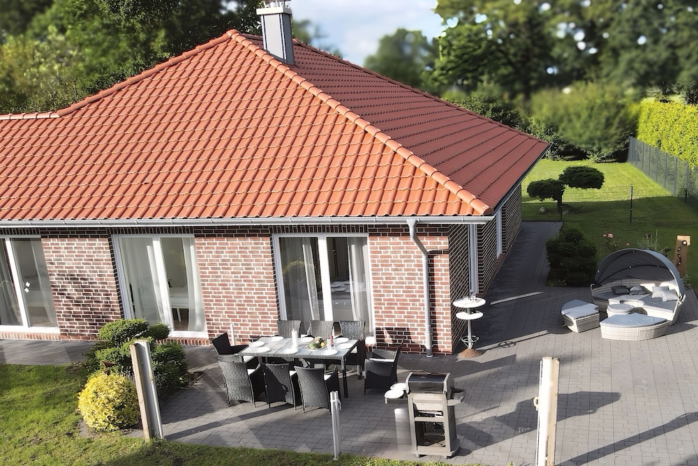 Ferienwohnung am Glück — 4-Star Luxury Hotel in Bad Zwischenahn, Germany