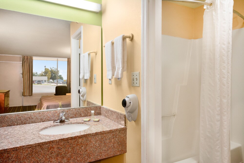 American INN of Orangeburg - photo 40