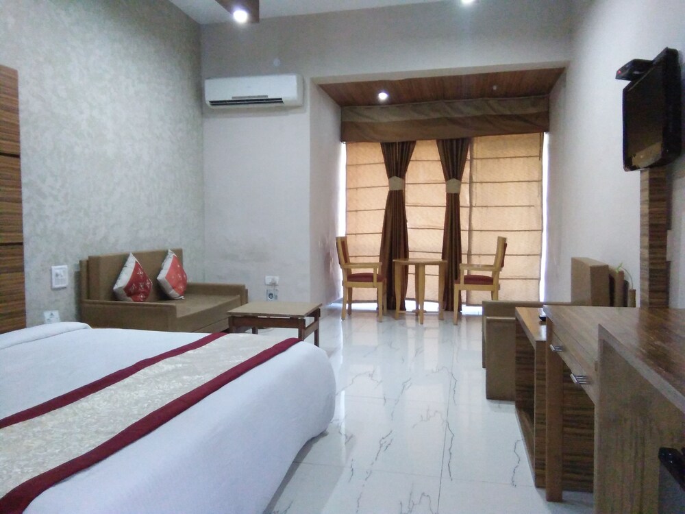 Hotel Asia Vaishno Devi in Riasi, India