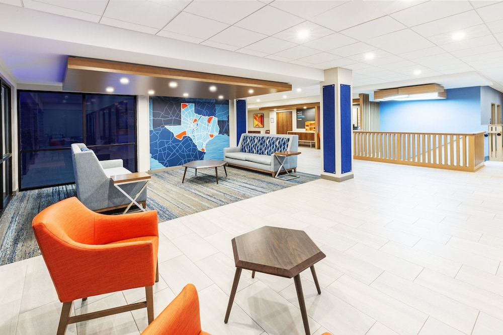 HI Express El Paso Downtown by IHG - photo 34