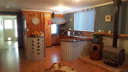 Inna Nutshell - carbon neutral hotel in Kingscote