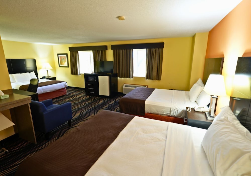 Rock Island Inn & Suites Streator IL - photo 24