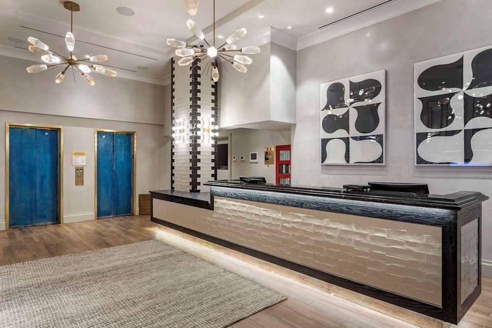 The Draper New York Tapestry Collection by Hilton - photo 3