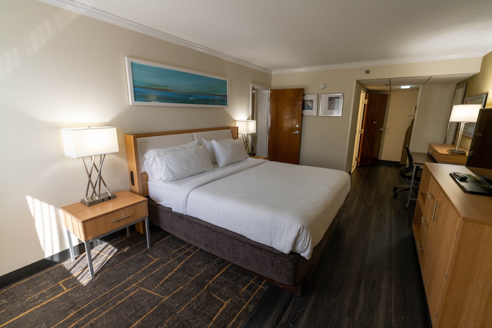 Holiday Inn Greenville by IHG - photo 16