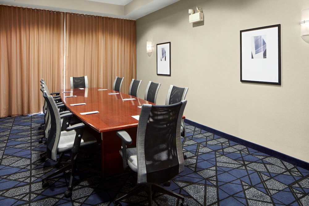 Courtyard by Marriott Winchester - photo 28