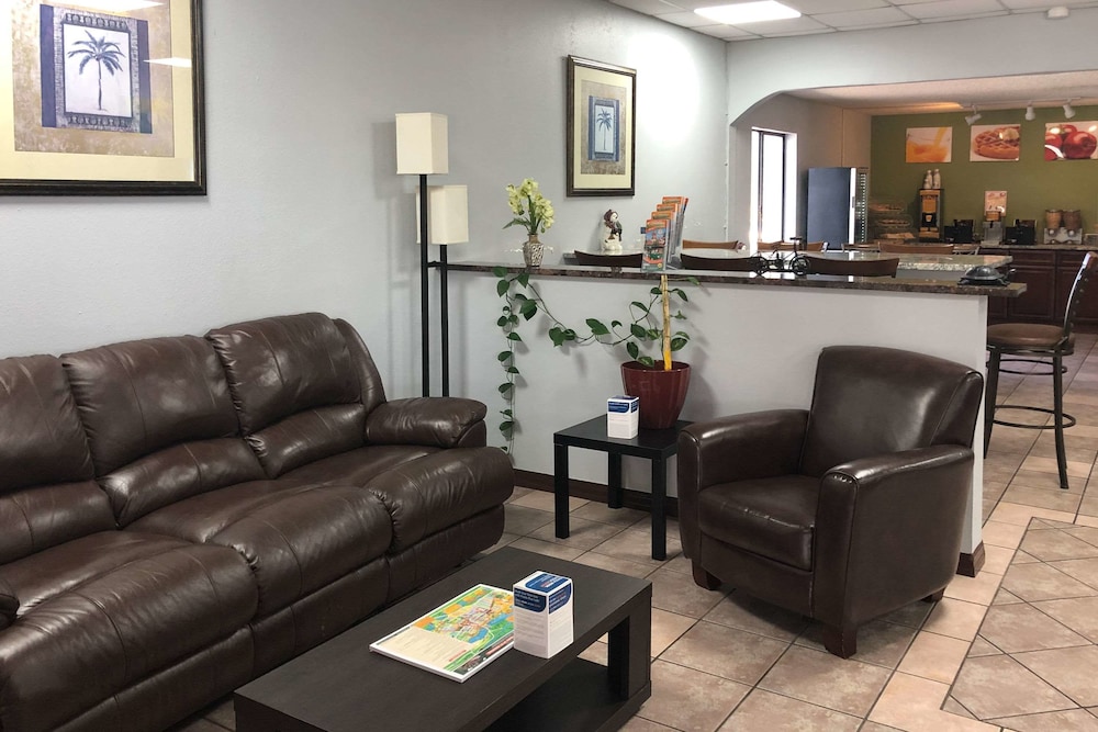 Quality Inn Elkton St. Augustine South - photo 17